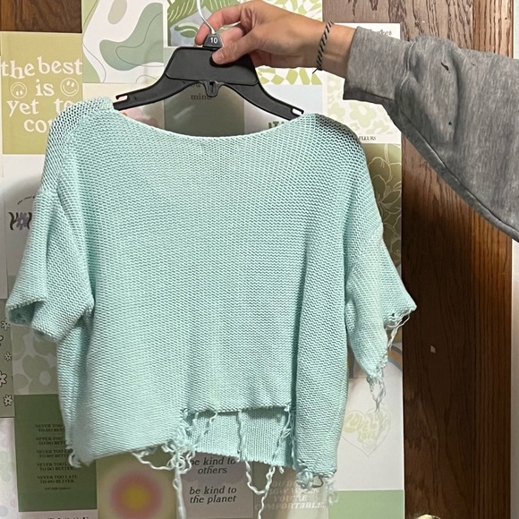 GAP distressed blue cropped sweater - Picture 2 of 2